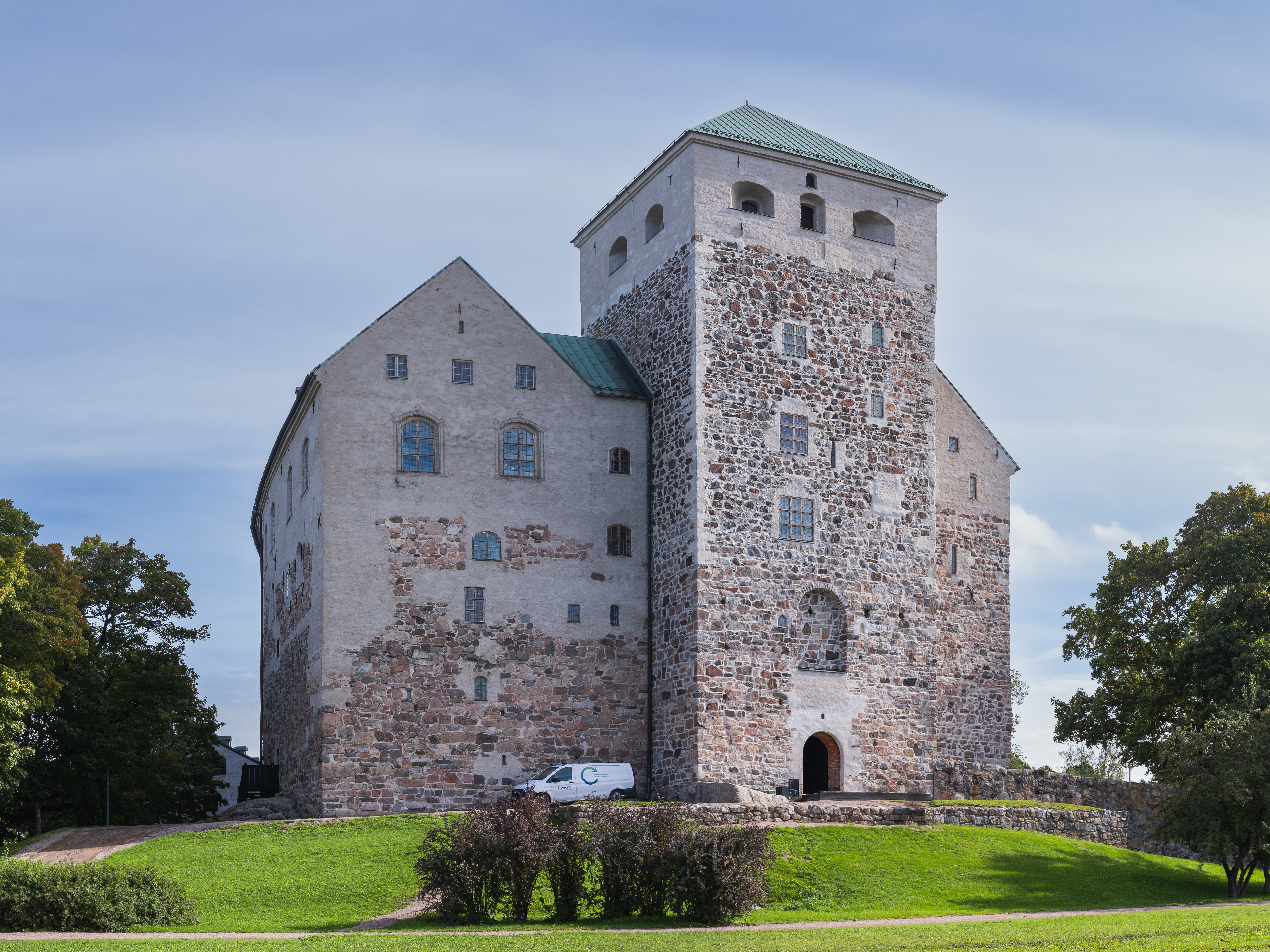 Turku Castle for private rides